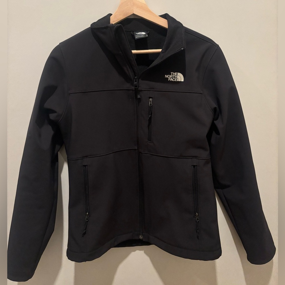 North face women’s windbreaker jacket
